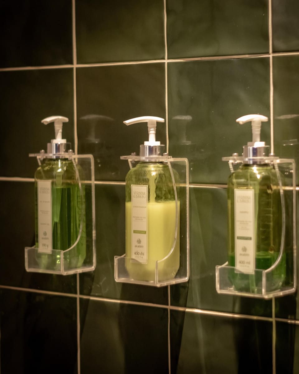 Towels, soap, shampoo, toilet paper