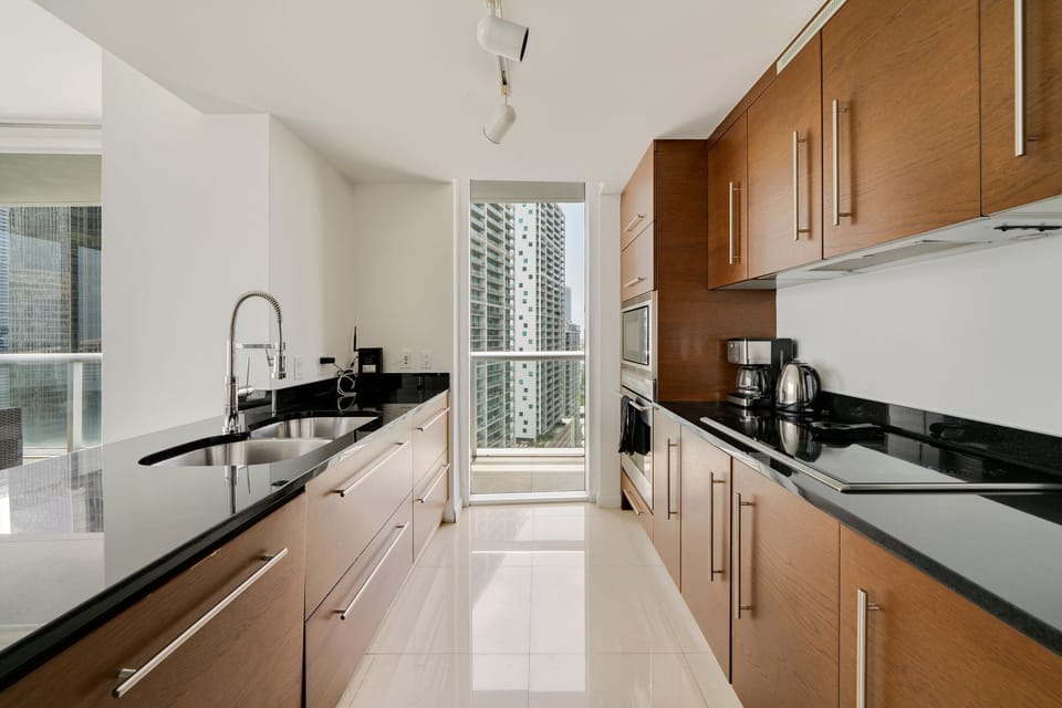 Fully equipped kitchen ideal for extended stays!