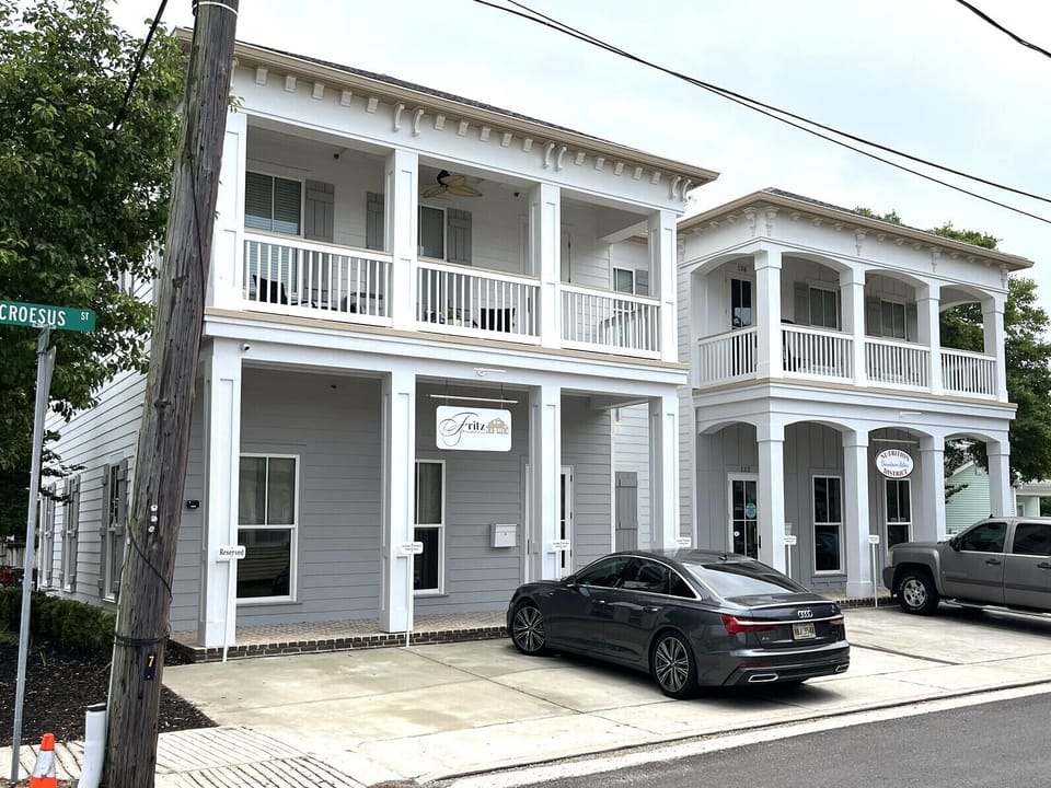 One bedroom, one bath apartment located in the heart of Downtown Biloxi 