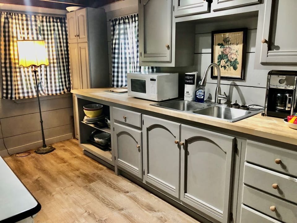 lodge20kitchen20320