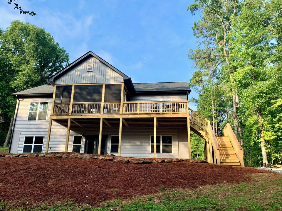 Front of house, facing the lake. 