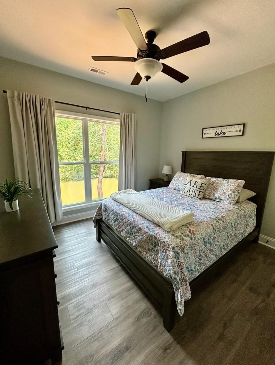 Second Bedroom with Queen