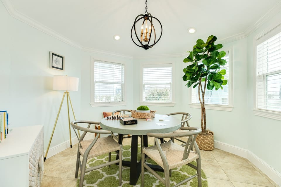 House, Multiple Beds, Patio, Partial Ocean View | Dining