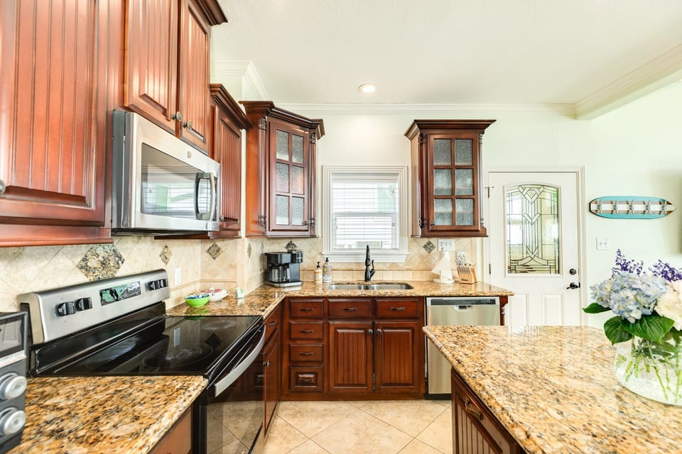 House, Multiple Beds, Patio, Partial Ocean View | Private kitchen | Coffee/tea maker
