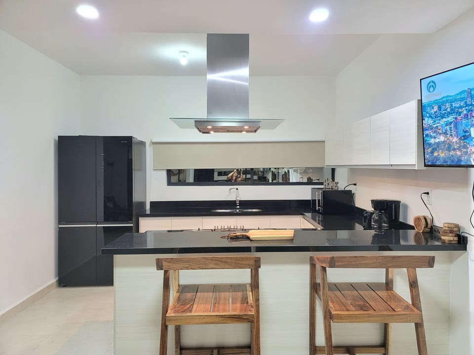 Fully equipped kitchen.