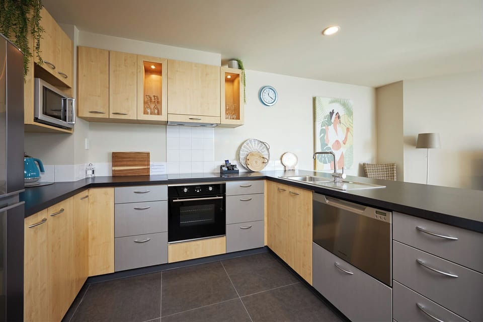 2 bedroom ocean view apartment