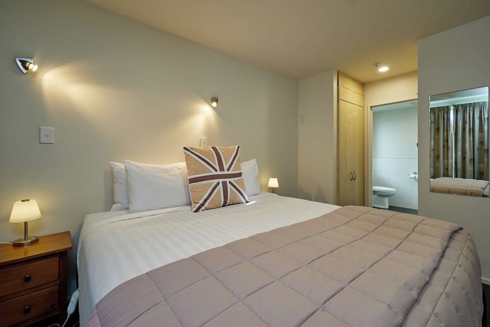 3 bedroom