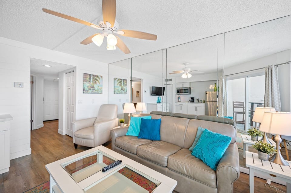 Livingroom with Sofa Bed