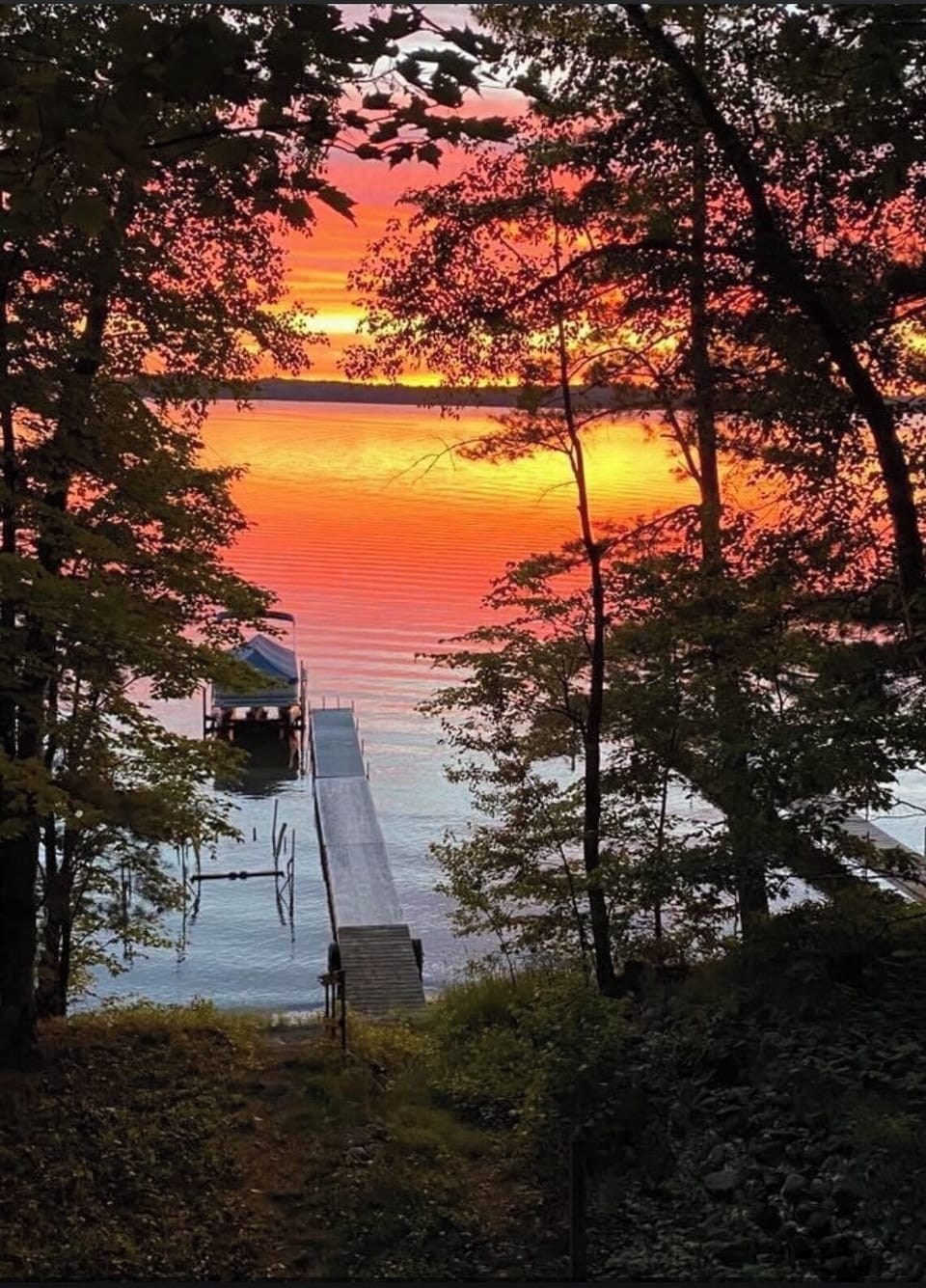 Enjoy beautiful sunsets on Grindstone Lake!