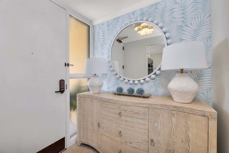 King and Prince 351 South Villas - Beautiful Entryway