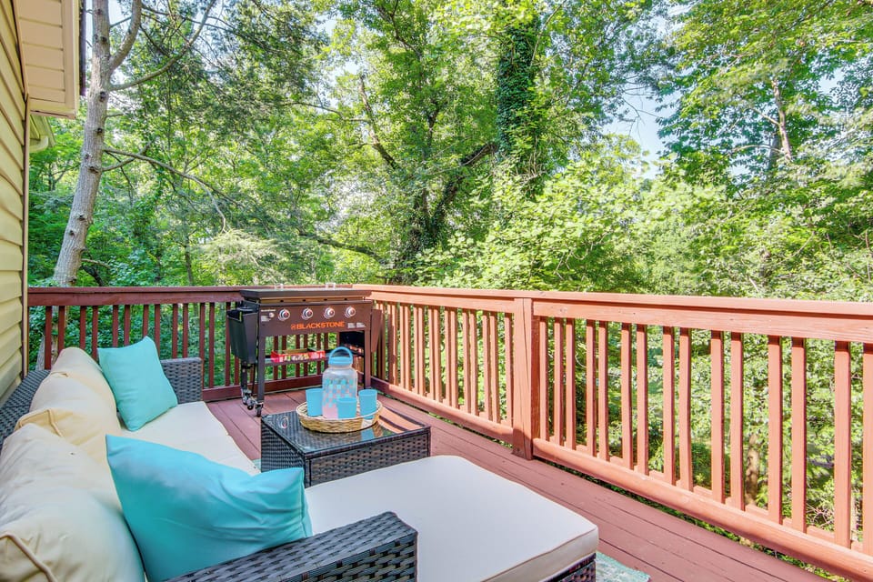 2 Decks | Creek & Forest Views