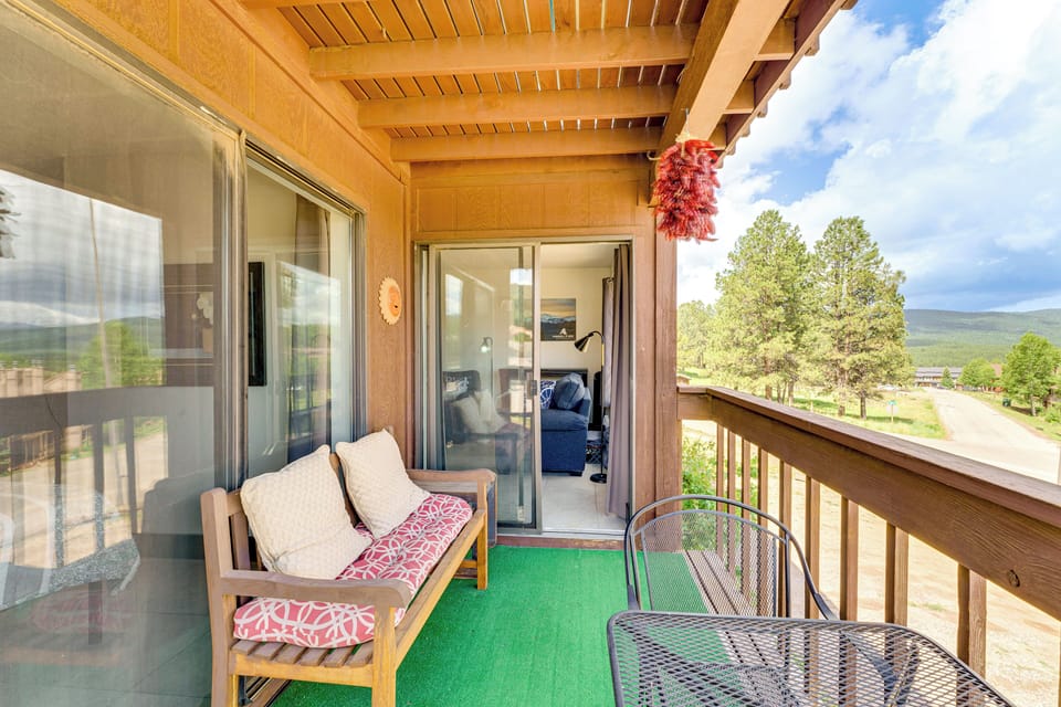 Private Balcony | Outdoor Furniture | Walk to Angel Fire Resort