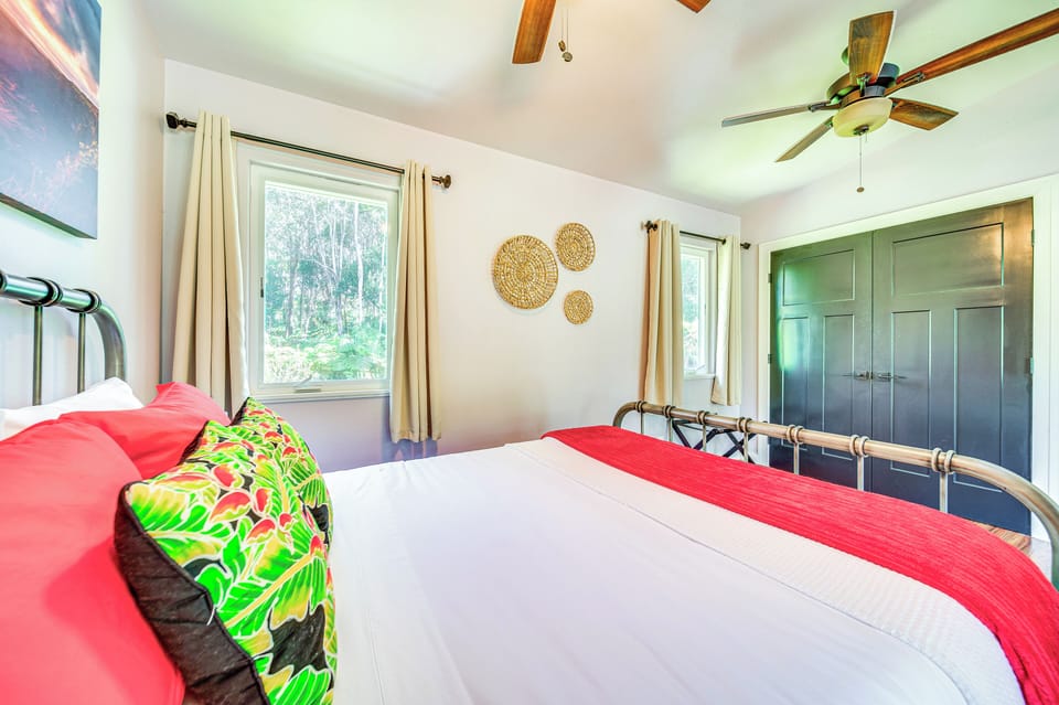 Bedroom | Queen Bed | Electric Heating | No A/C