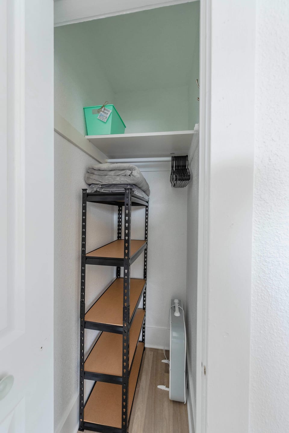 #StayInMyDistrict #CoosCottageCollection #GoldfinchCottageCoosBay #BookDirect