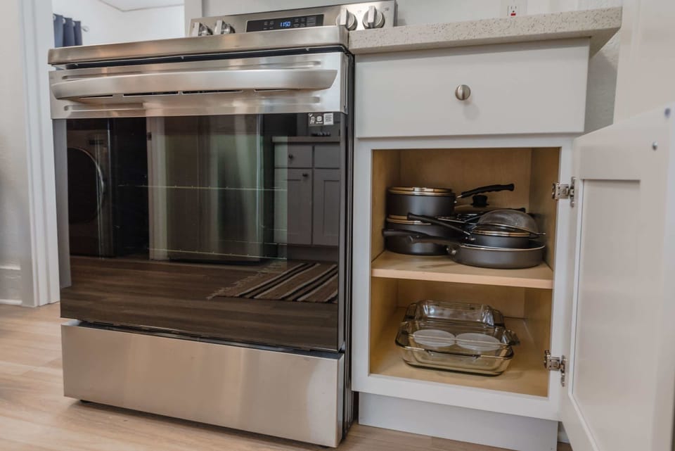 #StayInMyDistrict #CoosCottageCollection #GoldfinchCottageCoosBay #BookDirect