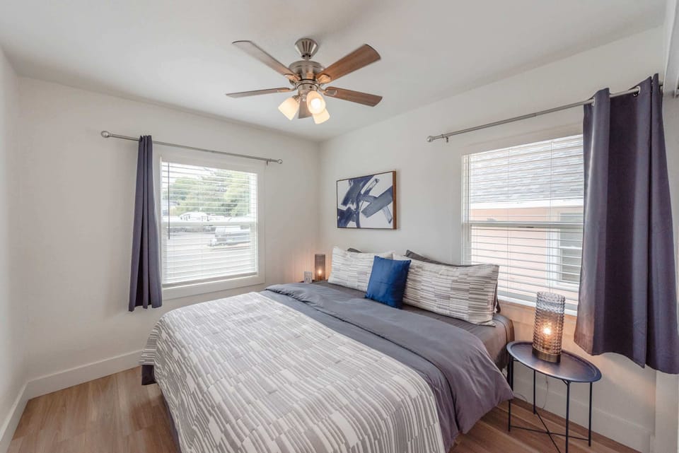 #StayInMyDistrict #CoosCottageCollection #CoosBay #BookDirect