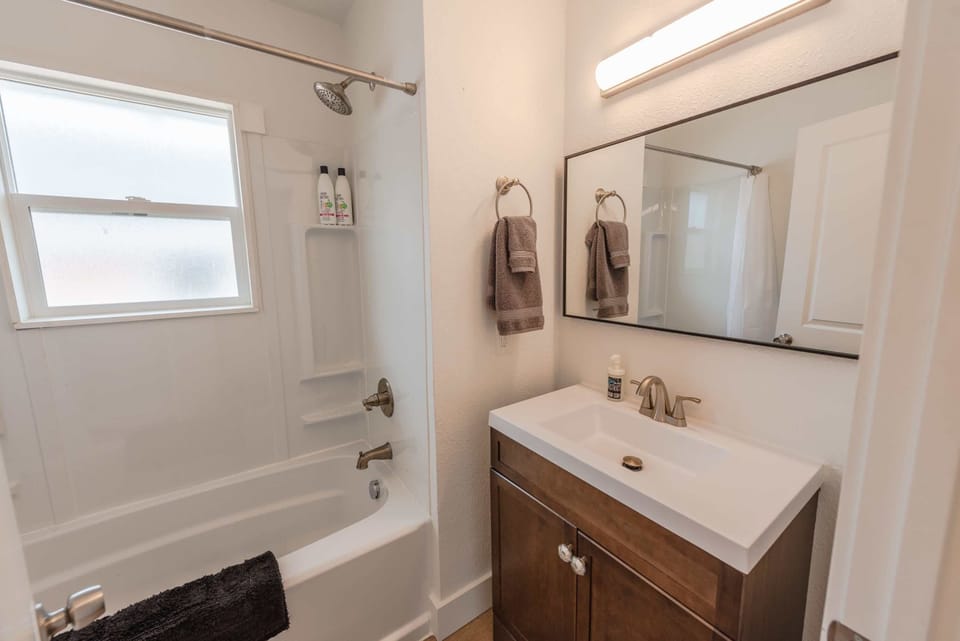 #StayInMyDistrict #CoosCottageCollection #CoosBay #BookDirect
