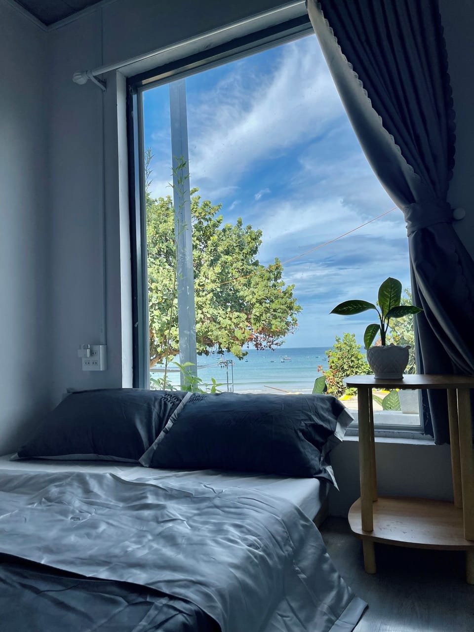 Double Room Single Use, 1 Double Bed, Sea View | Desk, soundproofing, WiFi (free), individually furnished