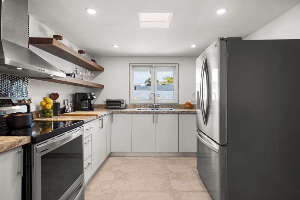 Fully equipped kitchen
