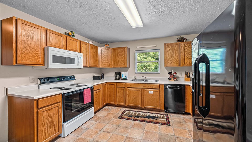 Cabin Fully Equipped Kitchen