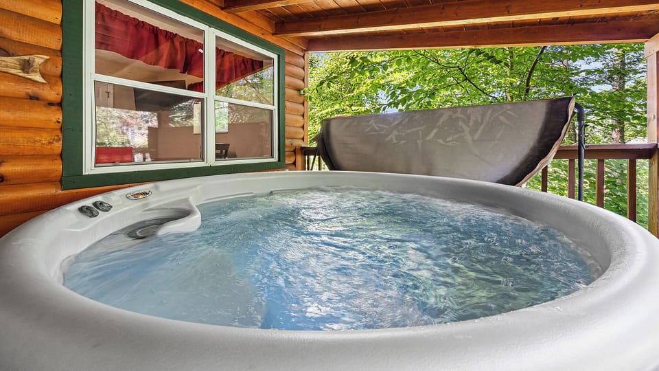 Hot Tub In  The Smokies