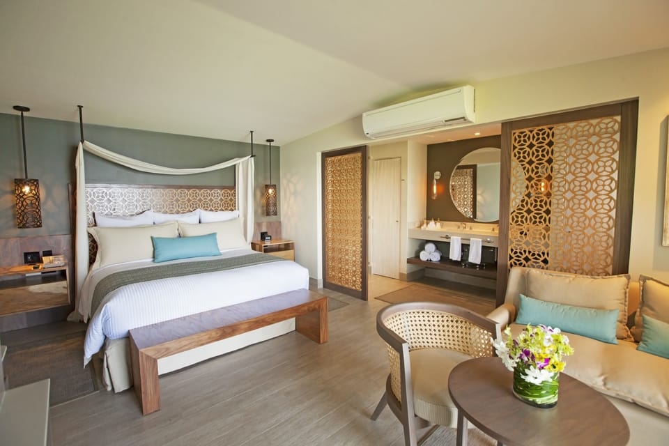 Premium bedding, down comforters, individually decorated, desk