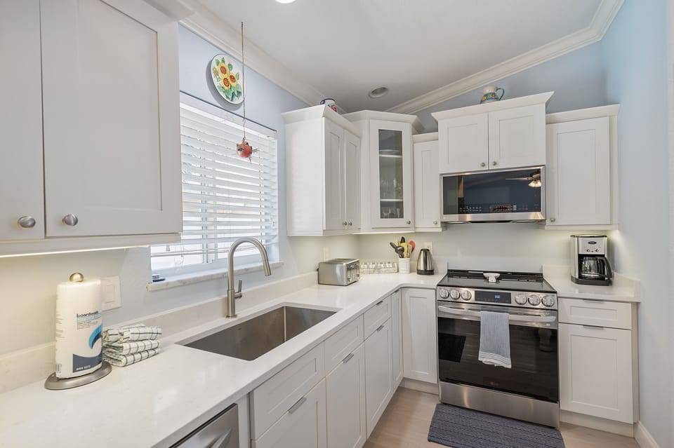 New Kitchen with stainless appliances