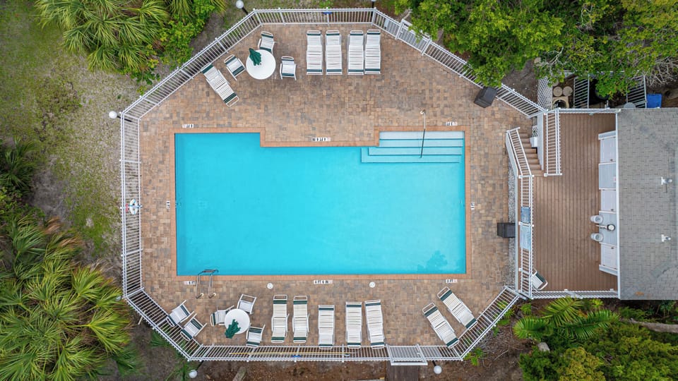 Private Pool Area