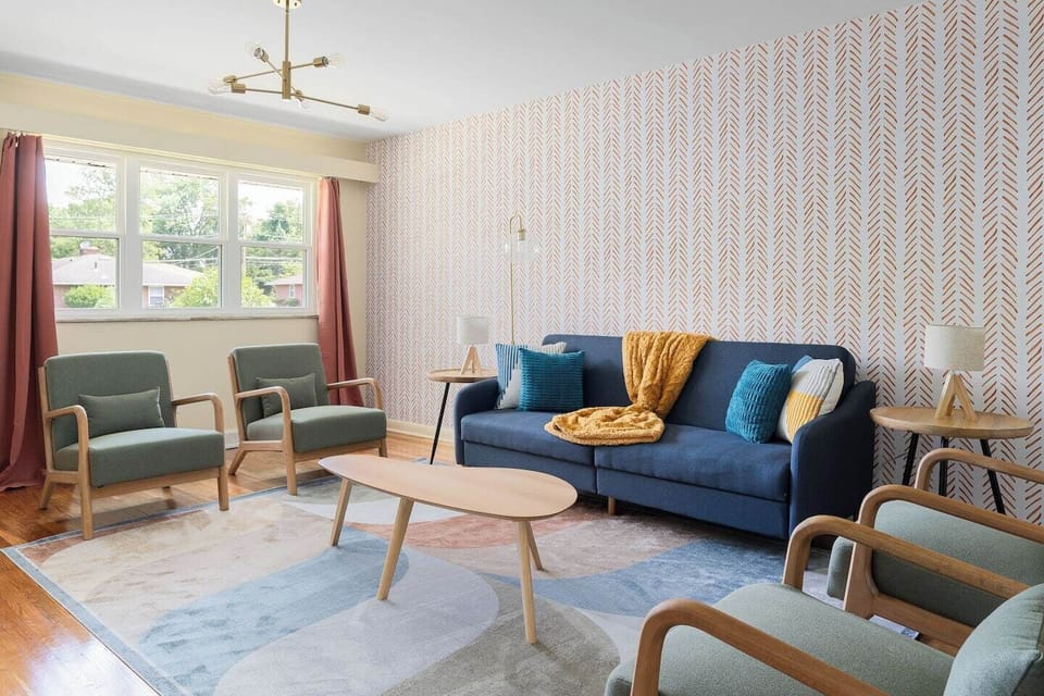 Comfortable living room with seating for 6.