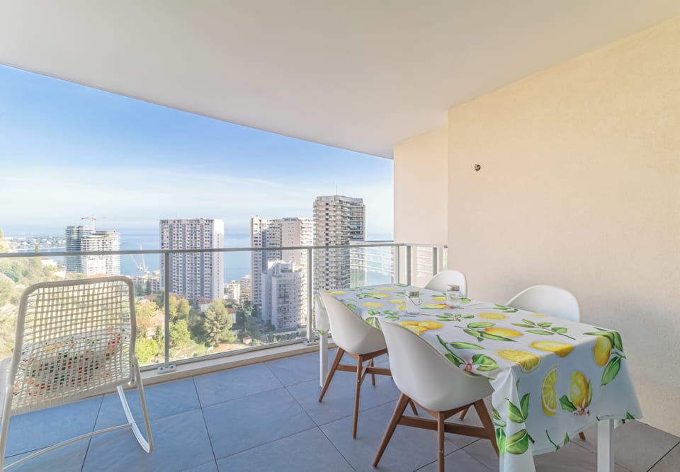 Patio with the view of Monaco
