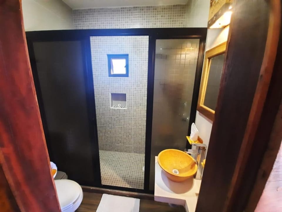 Shower, towels