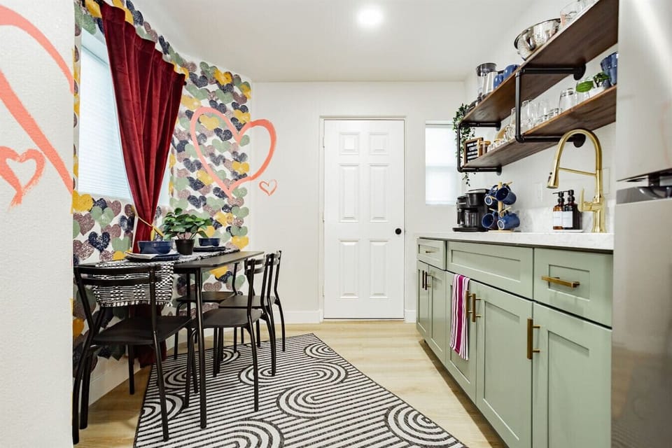 Kitchenette: Modern design with colorful accents, perfect for culinary adventures and gatherings!