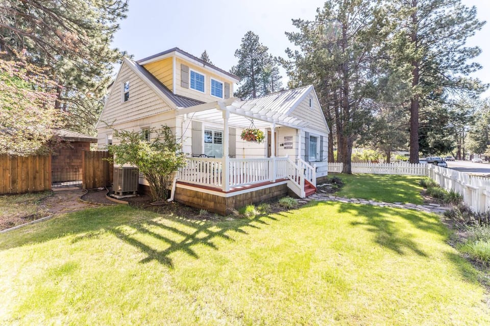 The cottage offers beautiful decks, creating a tranquil space for relaxation.