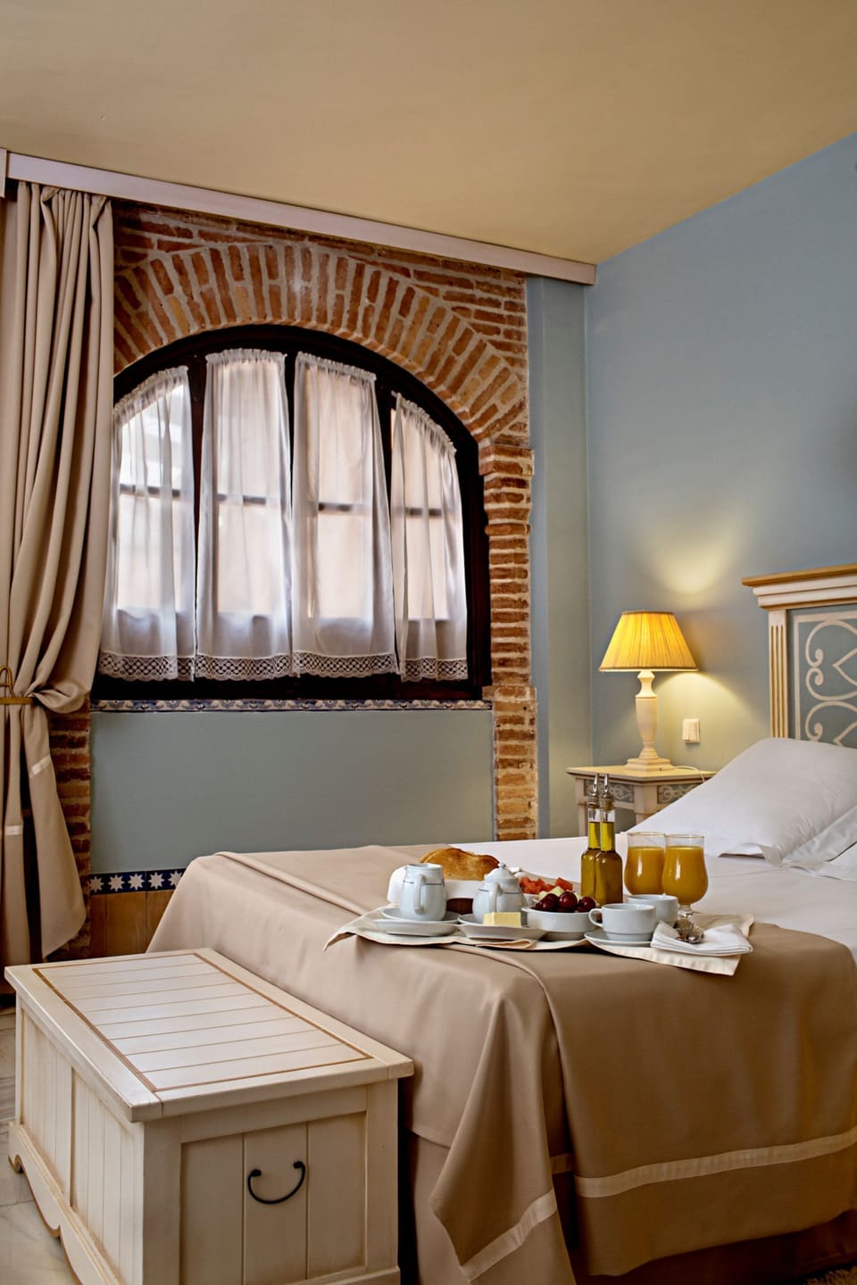 Deluxe Room | Premium bedding, down comforters, minibar, in-room safe