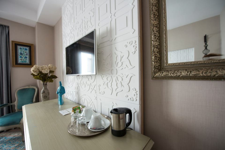 Superior Room | Coffee and/or coffee maker