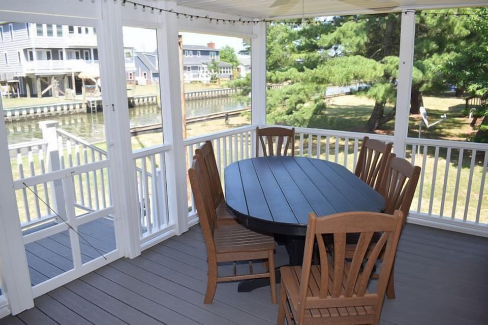 Dining on Screened Porch