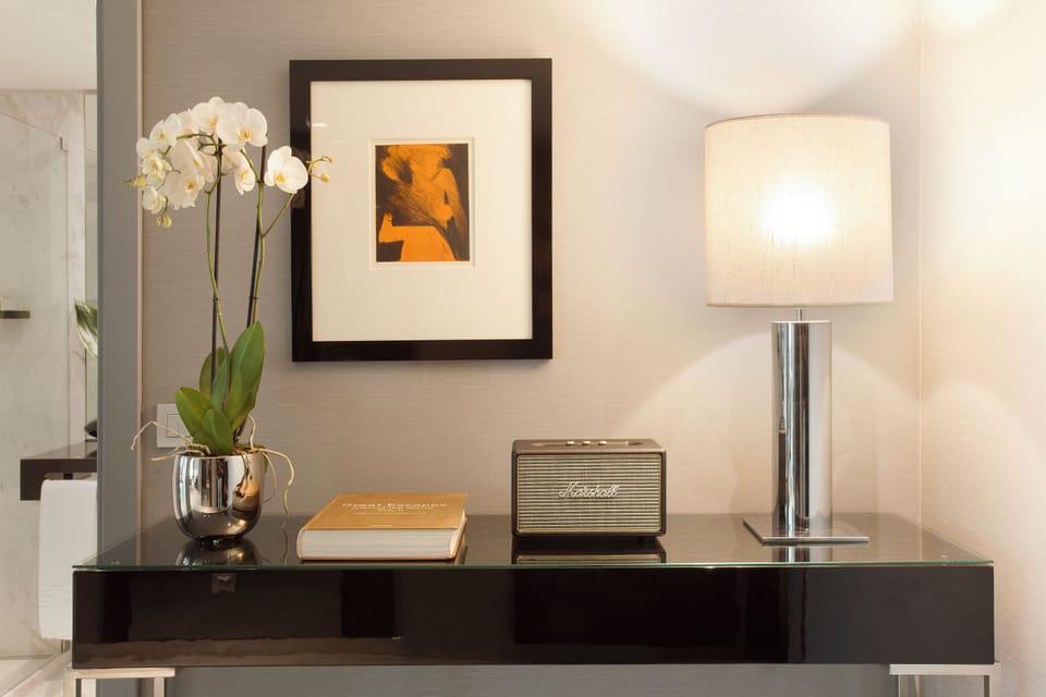 Family Suite | Minibar, in-room safe, desk, blackout drapes