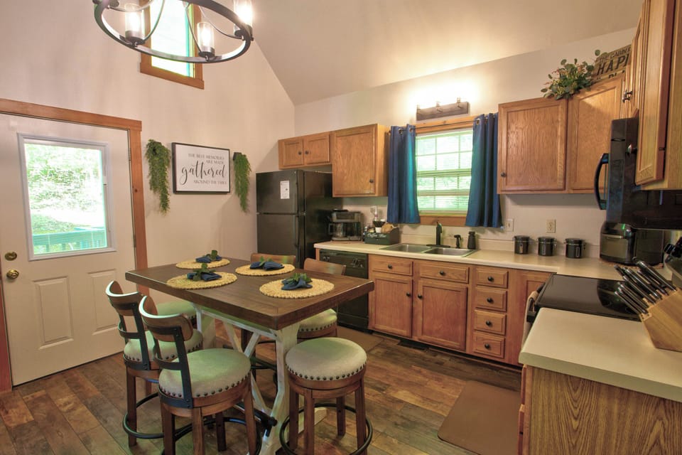 Cozy kitchen has all you need - just bring your favorite recipes and groceries!