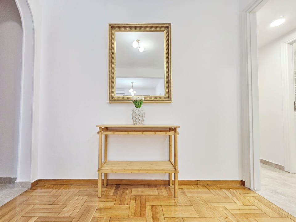 Superior Apartment, City View | Living area