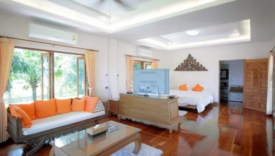 River View Villa | Minibar, desk, free WiFi, bed sheets