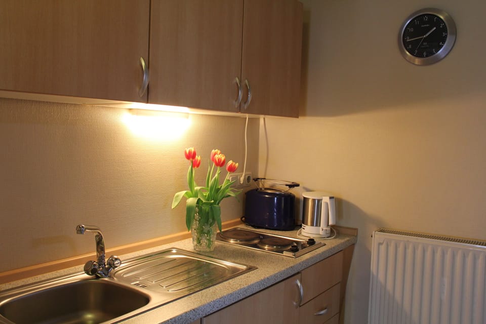 Family Suite, 2 Bedrooms | Private kitchen | Shared fridge