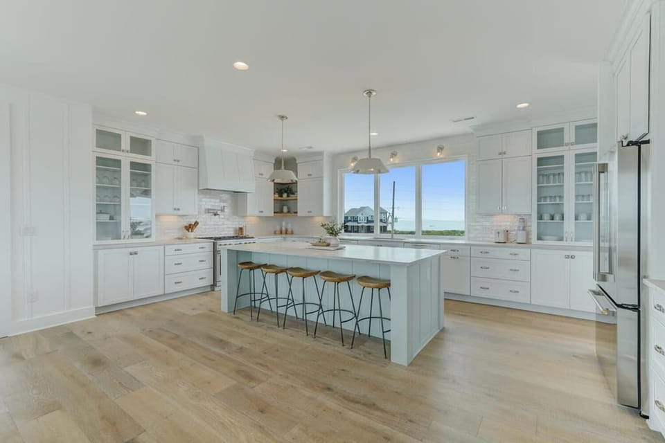 Kitchen Bar Area