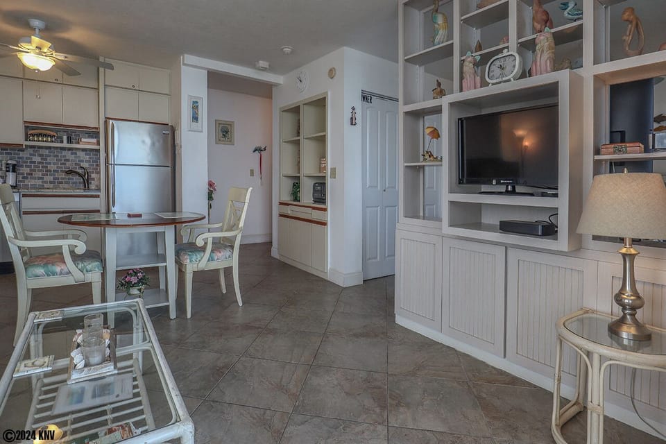 Open floor plan means every part of the condo gets a great view
