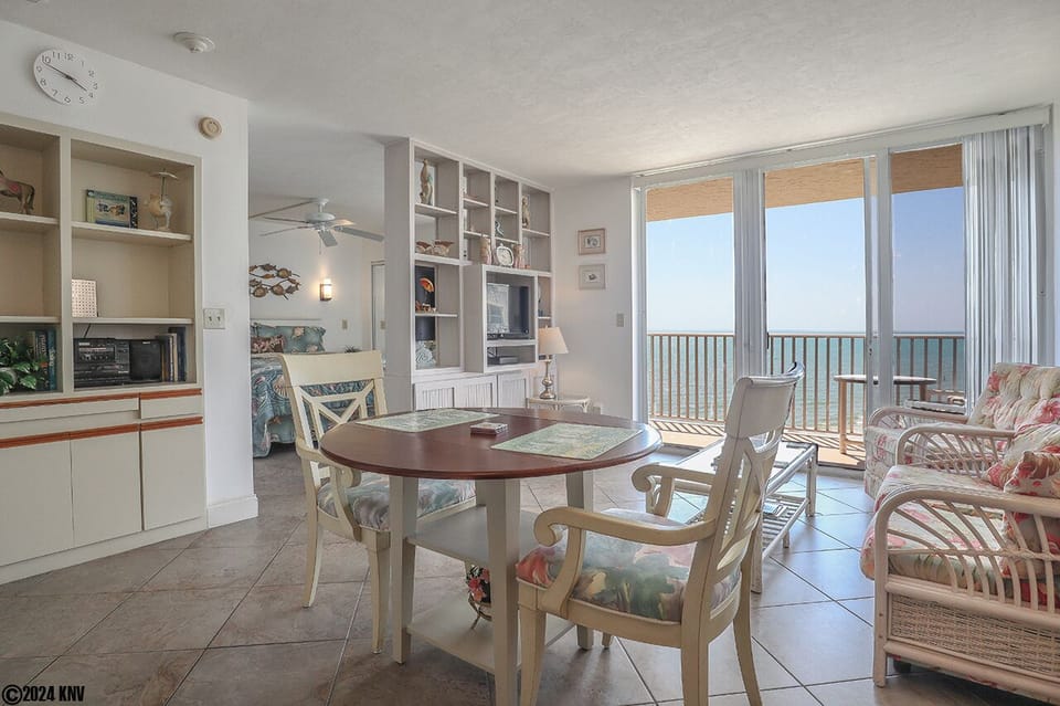 Hello Sunshine! Estero Beach And Tennis Club 707C