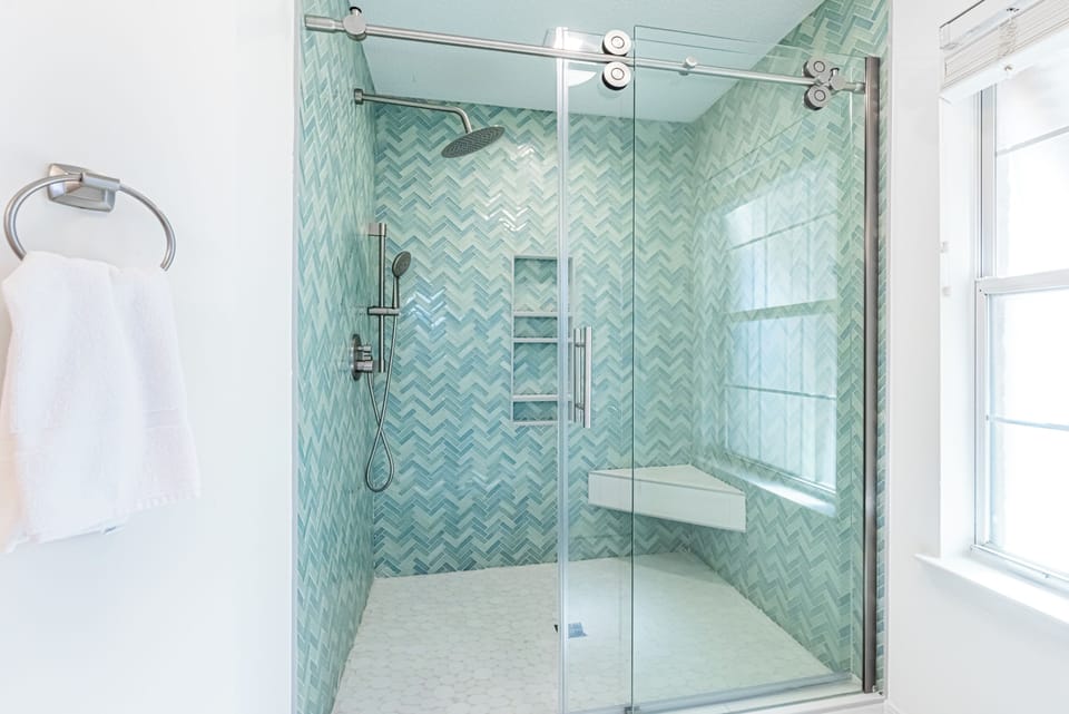 Master En Suite Bathroom