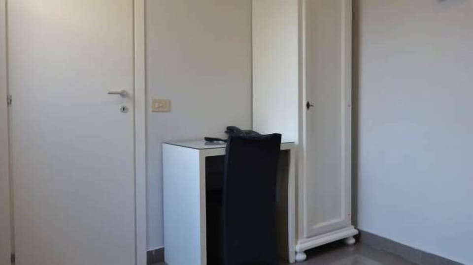 Single Room | Premium bedding, soundproofing, free WiFi