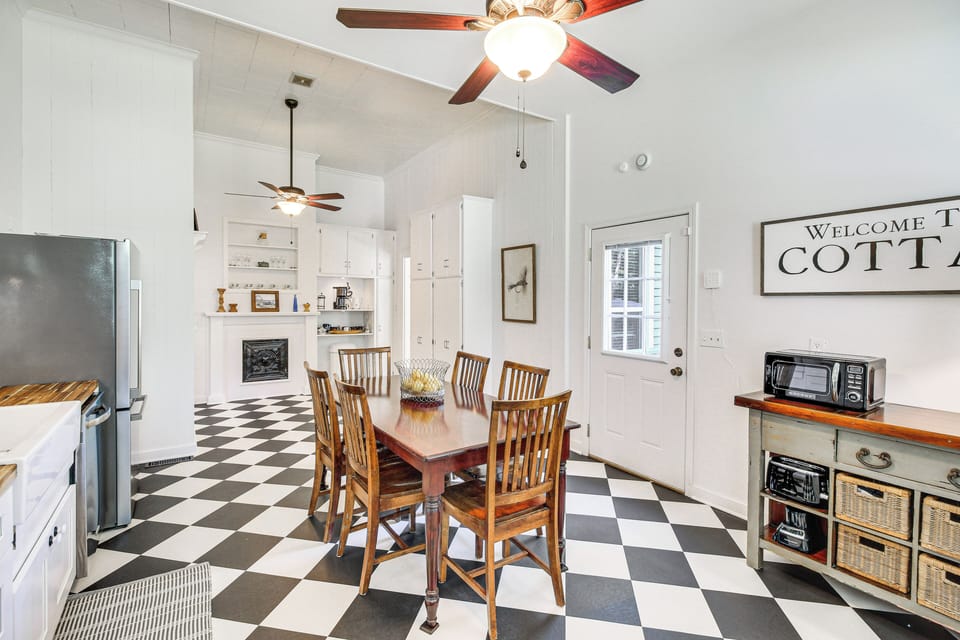 Cottage (2 Bedrooms) | Interior