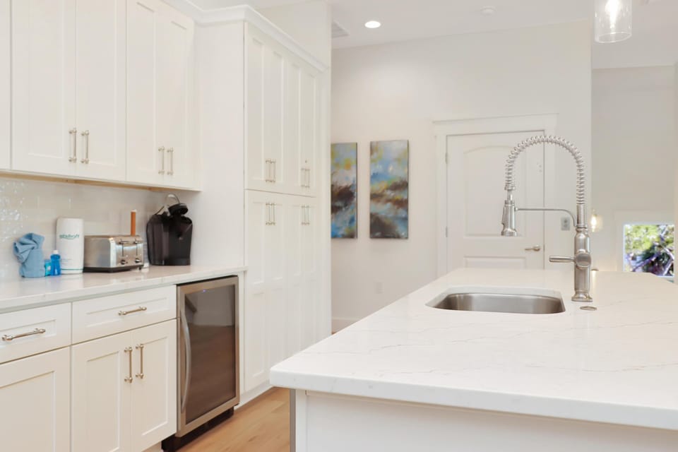 House, Multiple Beds (Sacajawea by the Sea) | Private kitchen