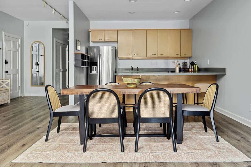 Where meals are shared and memories are made. Loving this cozy dining nook that brings everyone together.