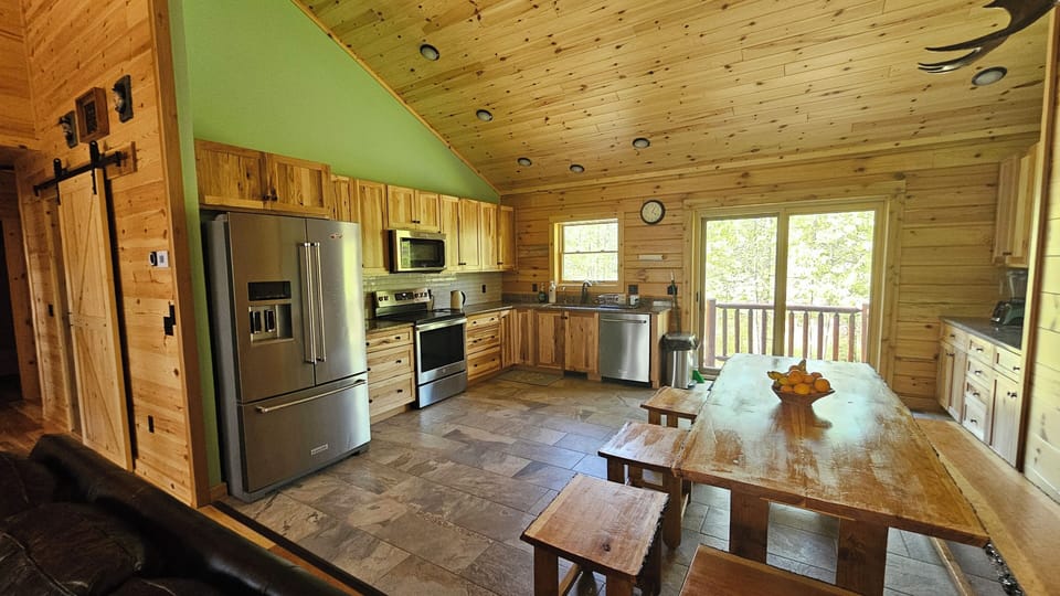 Kitchen / dining room